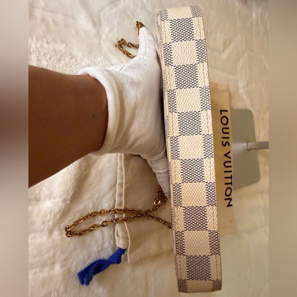 Louis Vuitton Pochette Félicie in Damier Azur canvas. - Picture 3 of 16